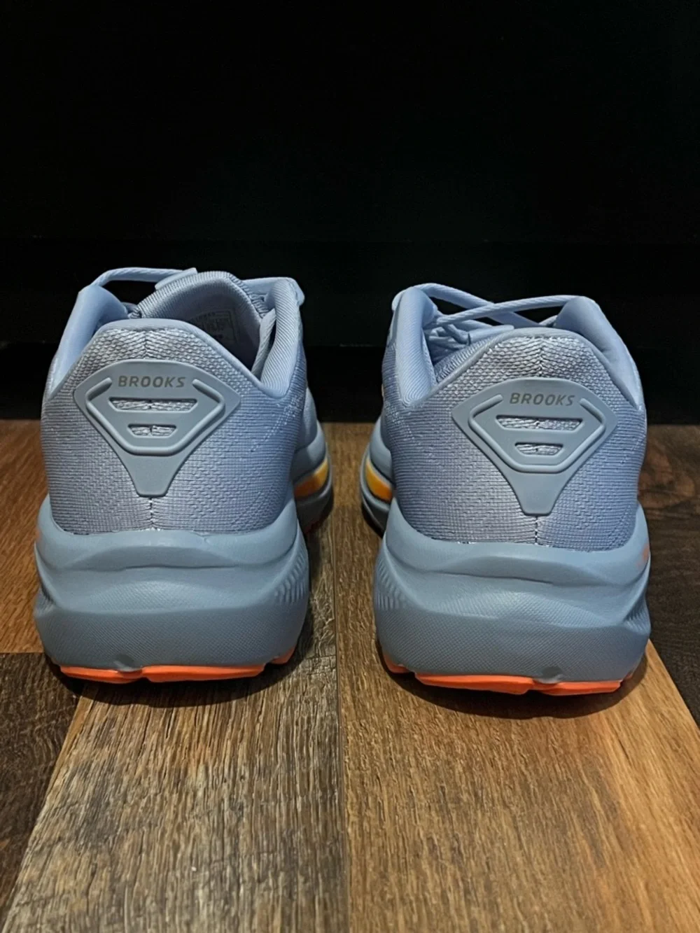 BRAND NEW Women’s Size 8 Brooks Ghost 17 Pale Blue Sneakers with Orange Logo - Picture 9 of 15